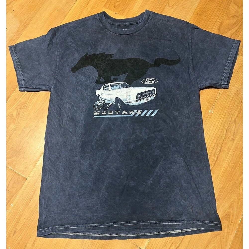 NWOT Ford Mustang 1967 Graphic T-Shirt Men’s M Blue Mineral Wash Muscle Car